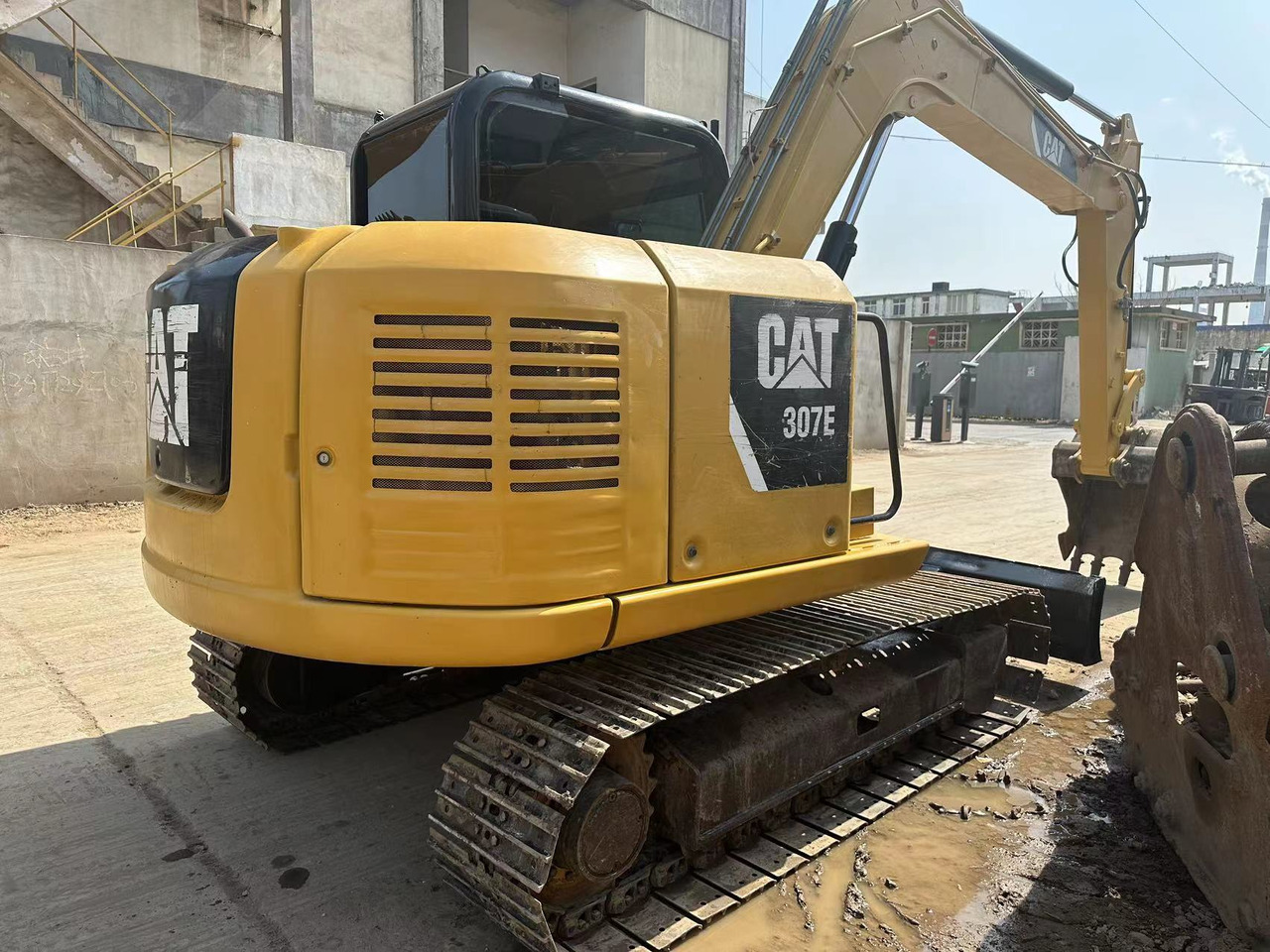 CATERPILLAR 307E - Pelle sur chenille: photos 3 CATERPILLAR 307E - Pelle sur chenille: photos 3