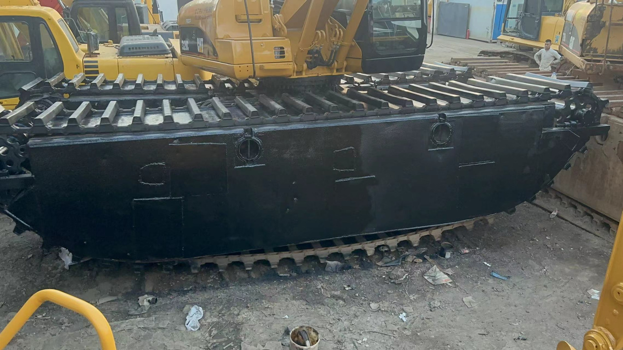 CATERPILLAR 320C - Excavatrice amphibie: photos 5 CATERPILLAR 320C - Excavatrice amphibie: photos 5