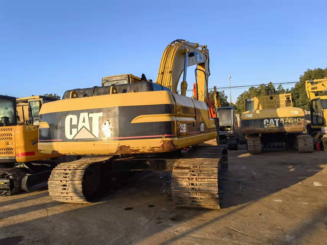CATERPILLAR 325BL Imported machine - Pelle sur chenille: photos 3 CATERPILLAR 325BL Imported machine - Pelle sur chenille: photos 3