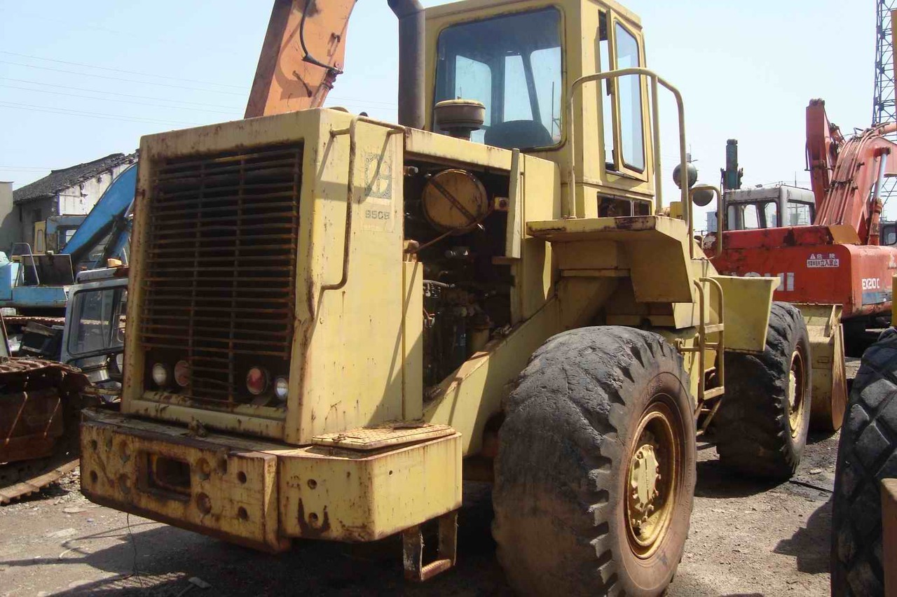 CATERPILLAR 950B - Chargeuse sur pneus: photos 1 CATERPILLAR 950B - Chargeuse sur pneus: photos 1