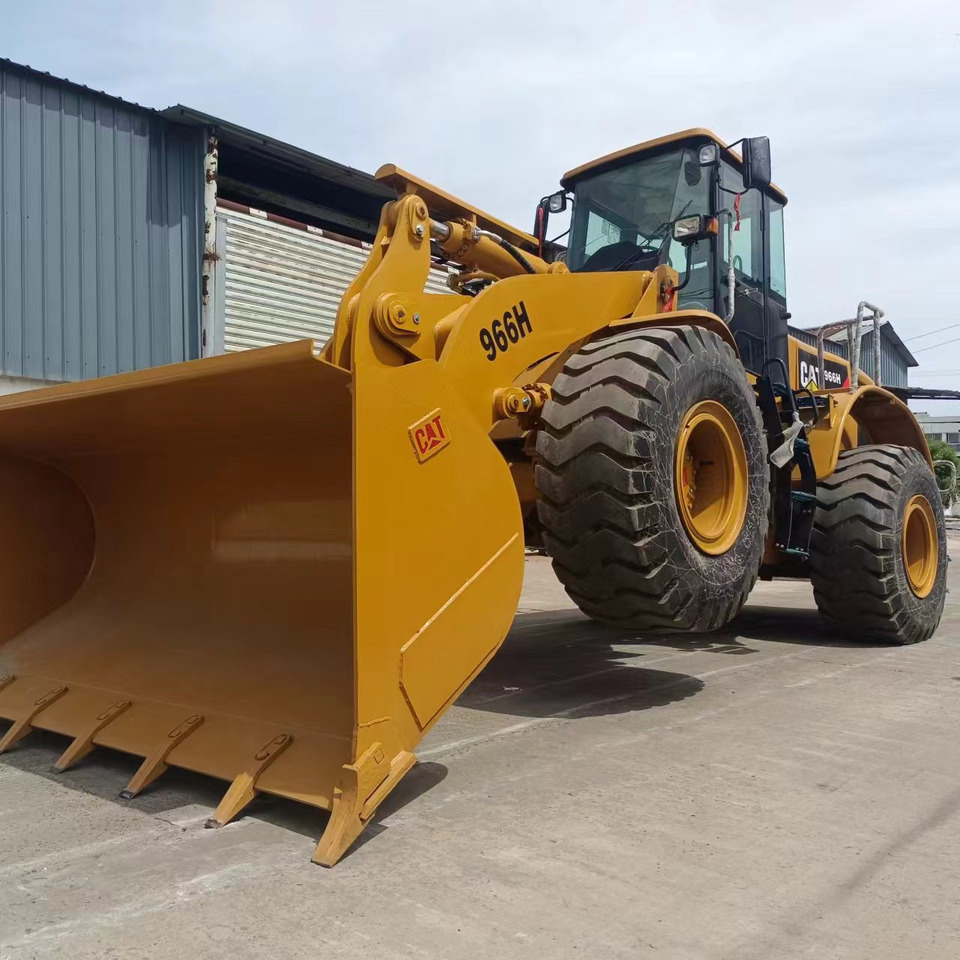 CATERPILLAR 966H - Pelle sur pneus: photos 3 CATERPILLAR 966H - Pelle sur pneus: photos 3