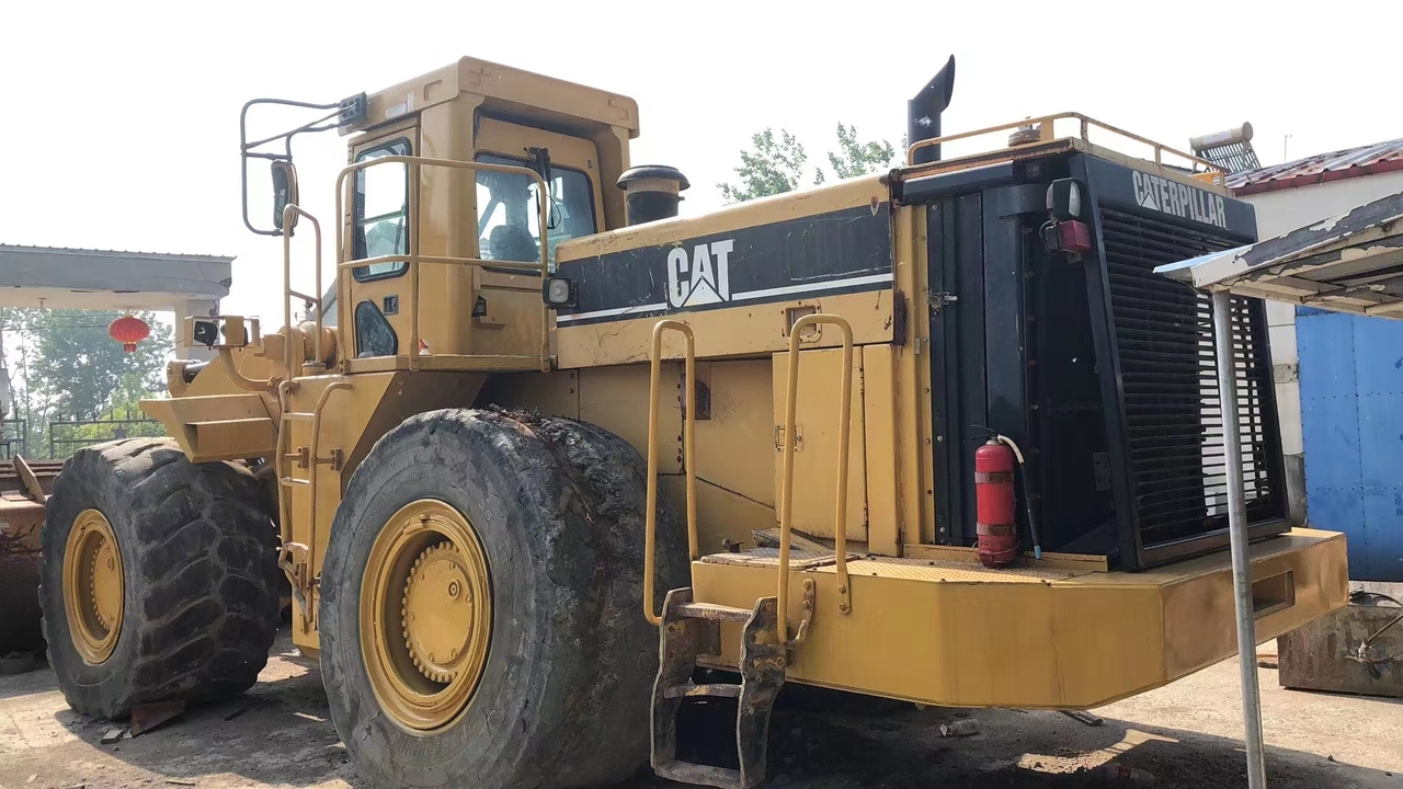 CATERPILLAR 988B - Chargeuse sur pneus: photos 4 CATERPILLAR 988B - Chargeuse sur pneus: photos 4