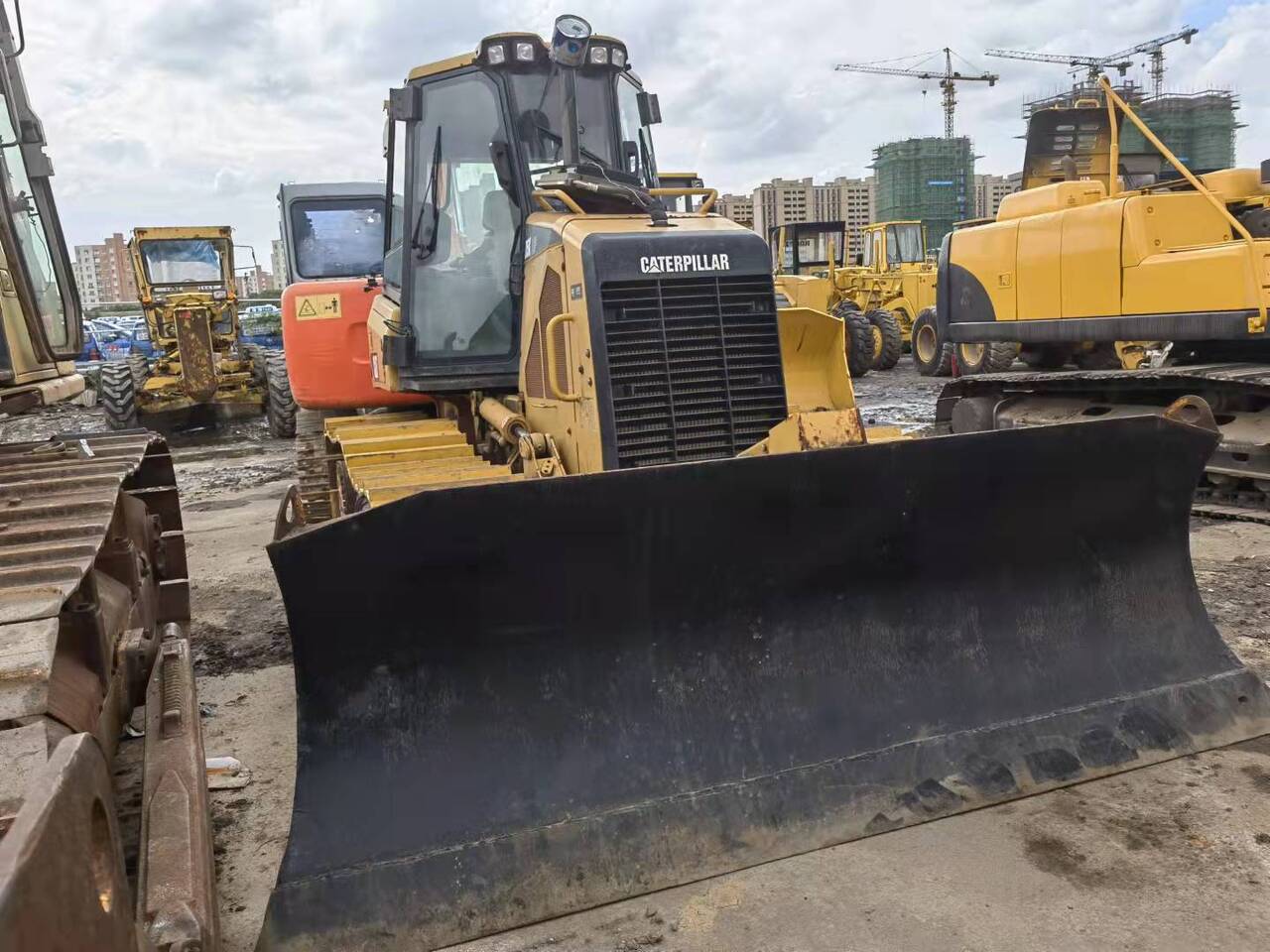 CATERPILLAR D5K - Bulldozer: photos 4 CATERPILLAR D5K - Bulldozer: photos 4