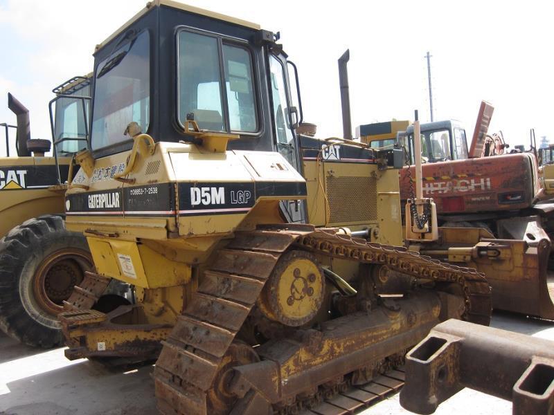 CATERPILLAR D5M - Bulldozer: photos 1 CATERPILLAR D5M - Bulldozer: photos 1