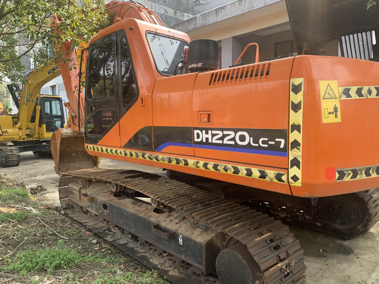 DOOSAN DH200LC-7 - Pelle sur chenille: photos 2 DOOSAN DH200LC-7 - Pelle sur chenille: photos 2