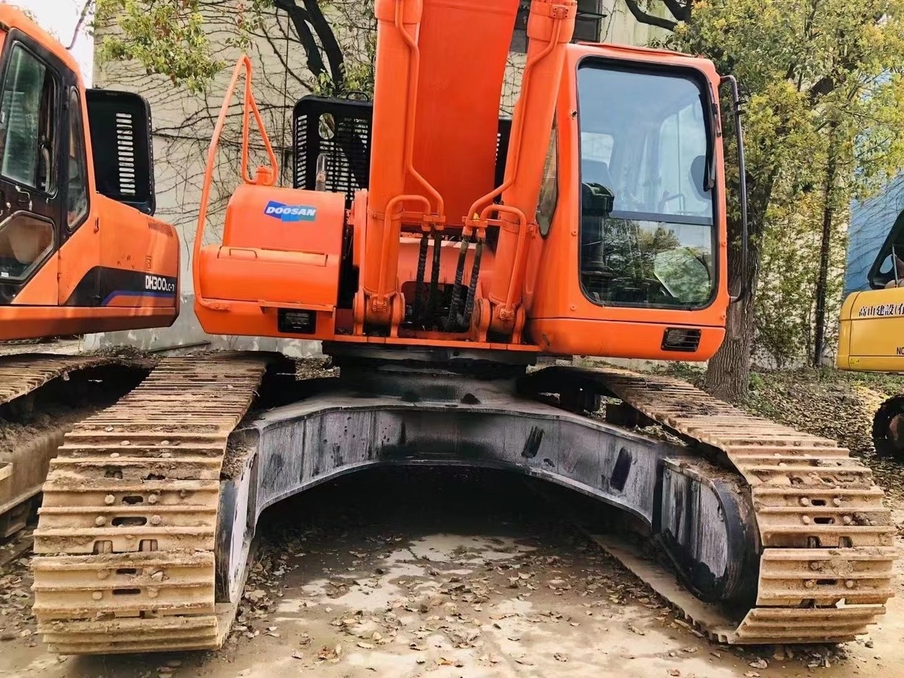 DOOSAN DH420LC-7 - Pelle sur chenille: photos 3 DOOSAN DH420LC-7 - Pelle sur chenille: photos 3