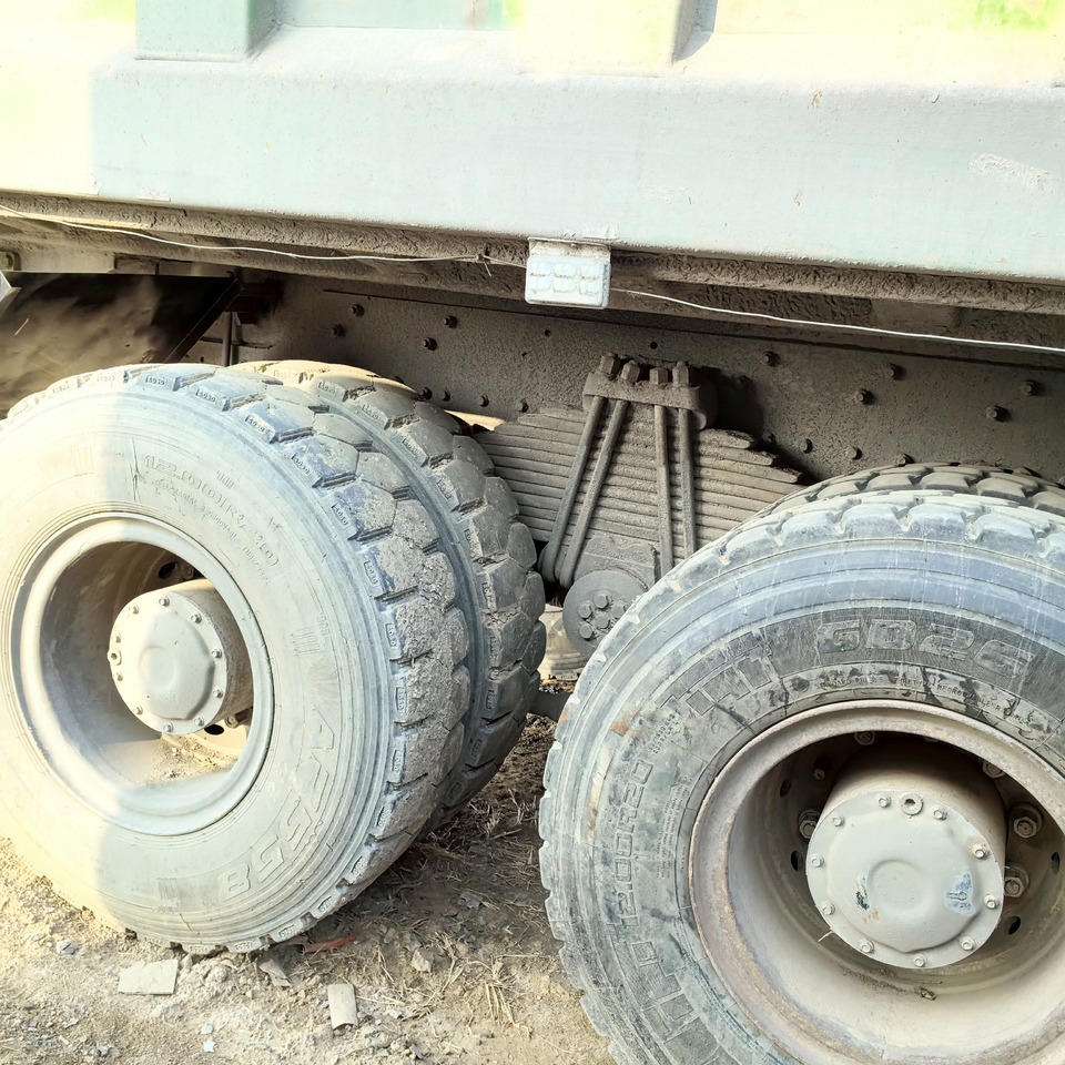 FAW 8x4 430hp-Green Tipper - Camion benne: photos 5 FAW 8x4 430hp-Green Tipper - Camion benne: photos 5