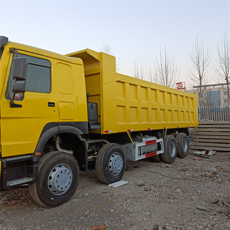 Camion benne HOWO HOWO 8x4 371-Yellow Tipper: photos 10