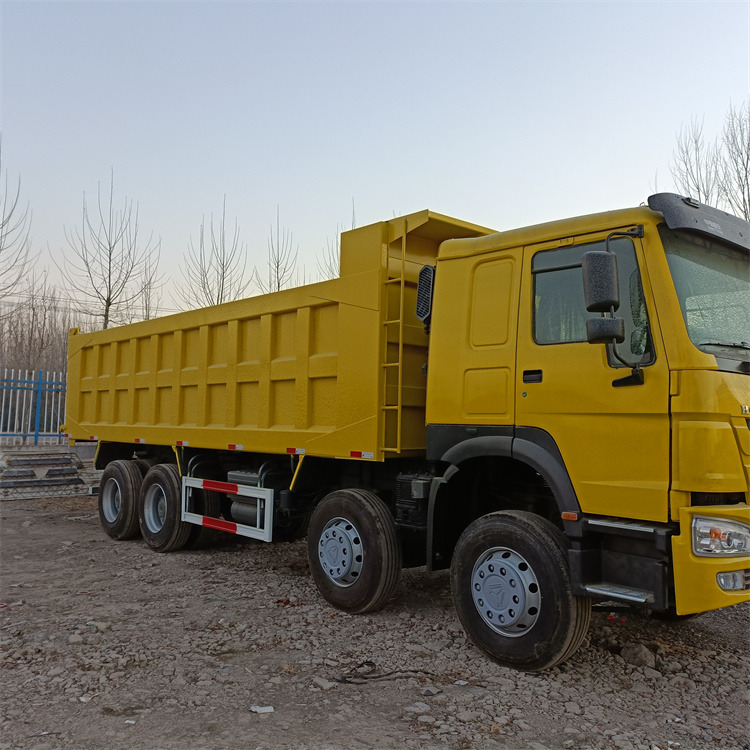 Camion benne HOWO HOWO 8x4 371-Yellow Tipper: photos 11