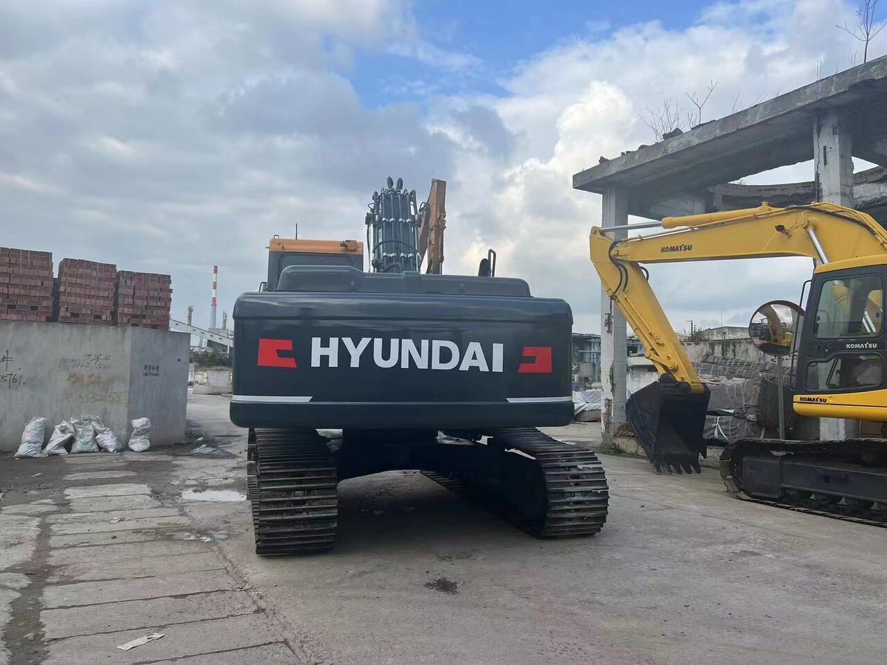 HYUNDAI 225LC-9T - Pelle sur chenille: photos 4 HYUNDAI 225LC-9T - Pelle sur chenille: photos 4