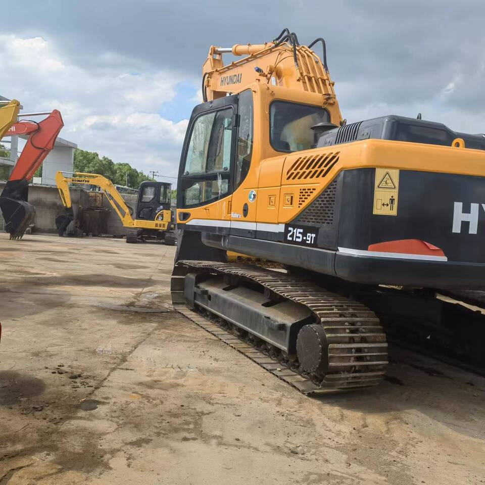 HYUNDAI R215-9T - Pelle sur chenille: photos 5 HYUNDAI R215-9T - Pelle sur chenille: photos 5