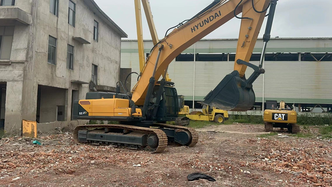 HYUNDAI R520L-9VS - Pelle sur chenille: photos 4 HYUNDAI R520L-9VS - Pelle sur chenille: photos 4