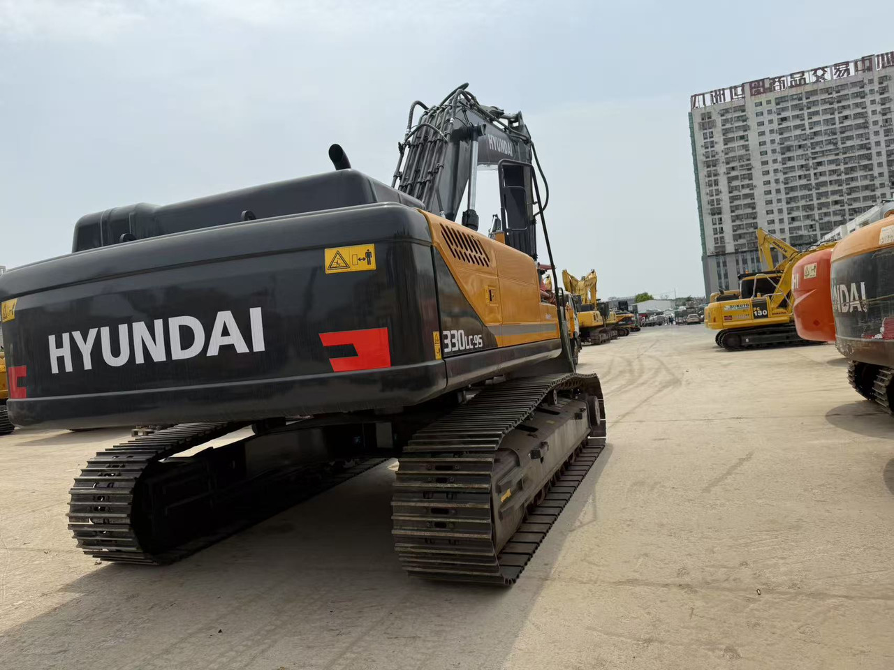 Hyundai R330LC-9S - Pelle sur chenille: photos 4 Hyundai R330LC-9S - Pelle sur chenille: photos 4