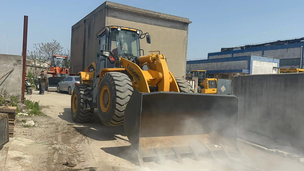 LIUGONG 855H - Chargeuse sur pneus: photos 5 LIUGONG 855H - Chargeuse sur pneus: photos 5