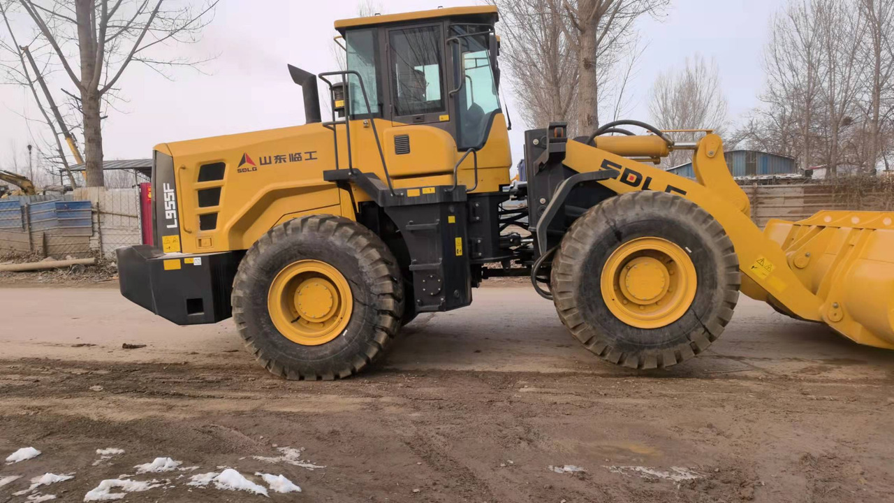 SDLG LG955F - Chargeuse sur pneus: photos 3 SDLG LG955F - Chargeuse sur pneus: photos 3