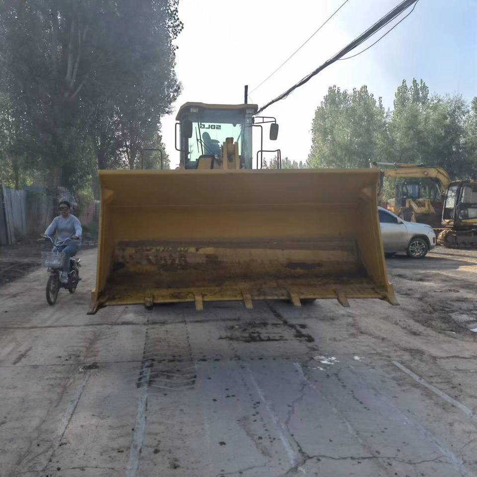 SDLG LG958F - Chargeuse sur pneus: photos 3 SDLG LG958F - Chargeuse sur pneus: photos 3