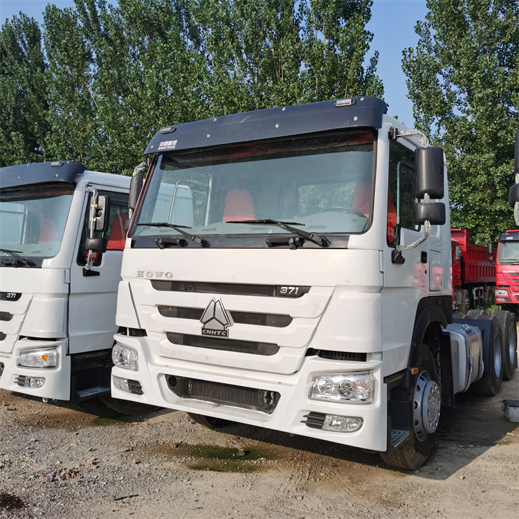 HOWO HOWO-6x4 371hp tractor - Tracteur routier: photos 5 HOWO HOWO-6x4 371hp tractor - Tracteur routier: photos 5