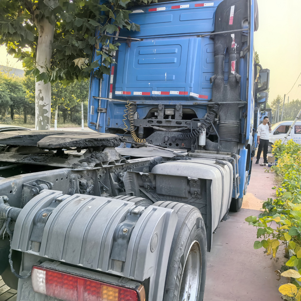 Mercedes-Benz 4x2-1841 - Tracteur routier: photos 4 Mercedes-Benz 4x2-1841 - Tracteur routier: photos 4