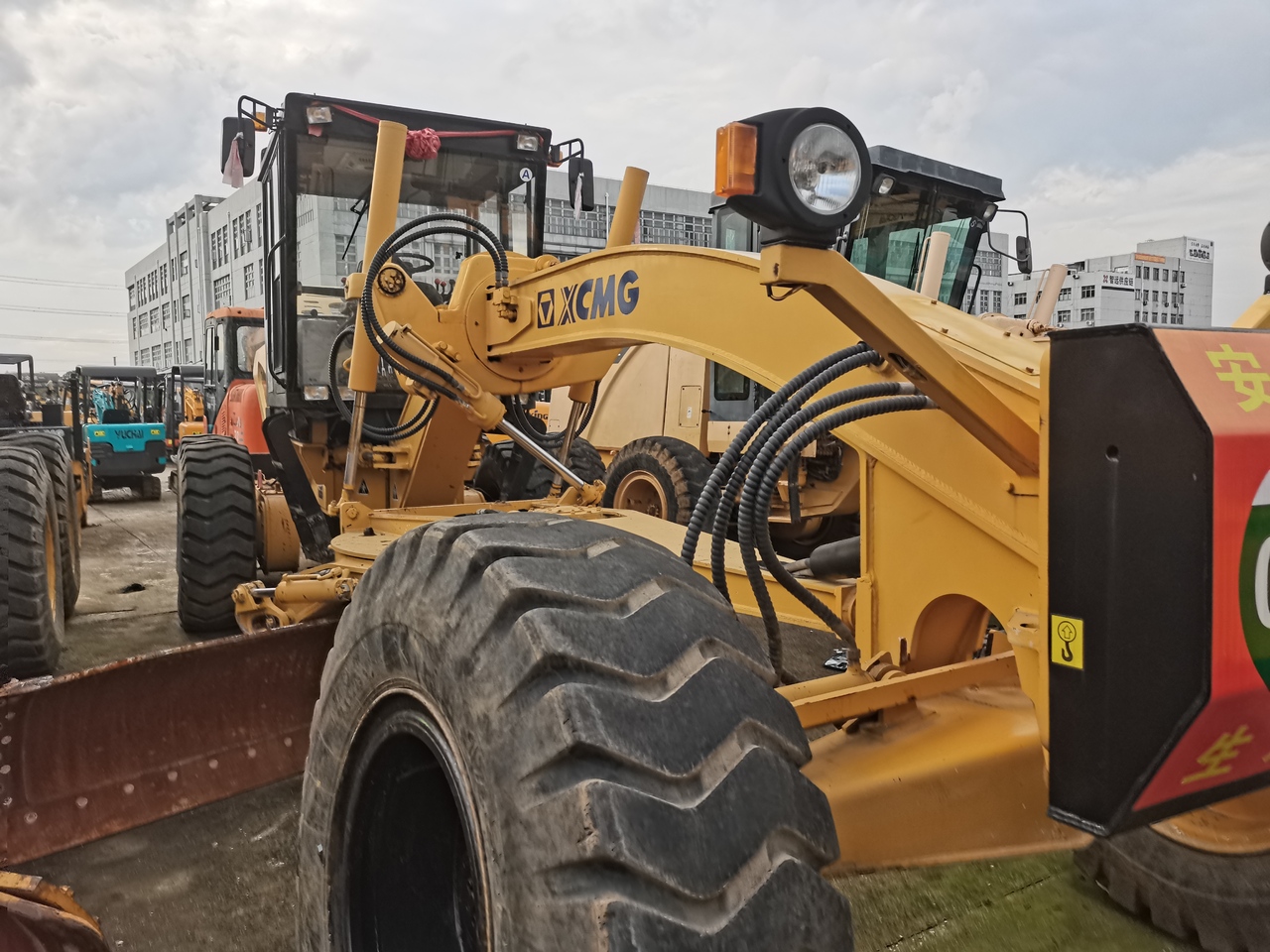 XCMG GR180 - Niveleuse: photos 4 XCMG GR180 - Niveleuse: photos 4