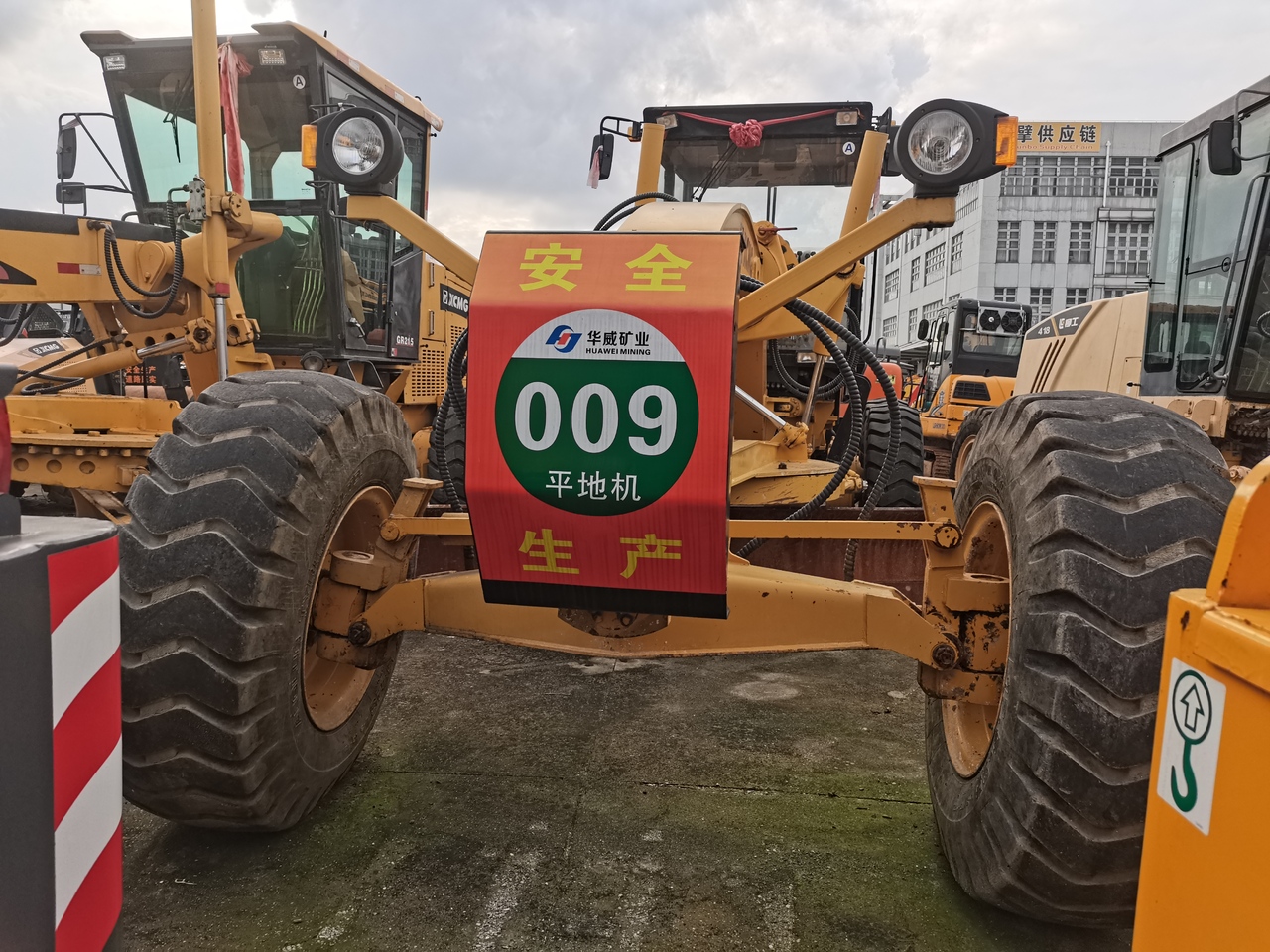 XCMG GR180 - Niveleuse: photos 2 XCMG GR180 - Niveleuse: photos 2