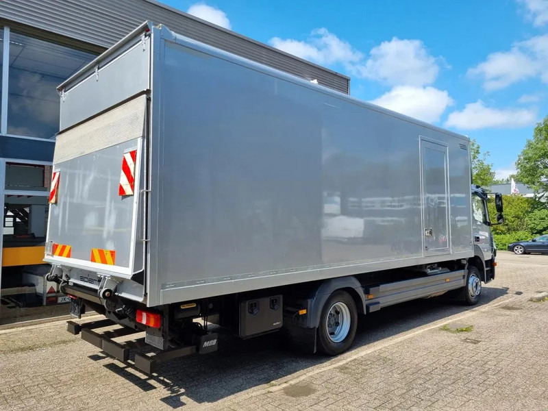 Mercedes-Benz Atego 1218 Koffer/ Ladebordwand/ Airco/ Grau Metallic - Camion fourgon: photos 3 Mercedes-Benz Atego 1218 Koffer/ Ladebordwand/ Airco/ Grau Metallic - Camion fourgon: photos 3