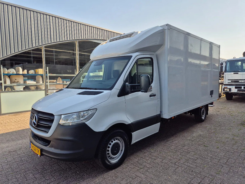 Mercedes-Benz Sprinter 316 CDI Kuhlkoffer Thermoking V300MAX st 230V Euro 6D (4) - Utilitaire frigorifique: photos 5 Mercedes-Benz Sprinter 316 CDI Kuhlkoffer Thermoking V300MAX st 230V Euro 6D (4) - Utilitaire frigorifique: photos 5