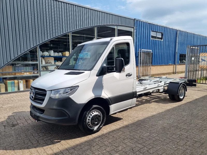 Mercedes-Benz Sprinter 516 CDI Chassis Cabine 4.33 WB GVW 3500 kg Euro 6 - Utilitaire plateau: photos 4 Mercedes-Benz Sprinter 516 CDI Chassis Cabine 4.33 WB GVW 3500 kg Euro 6 - Utilitaire plateau: photos 4