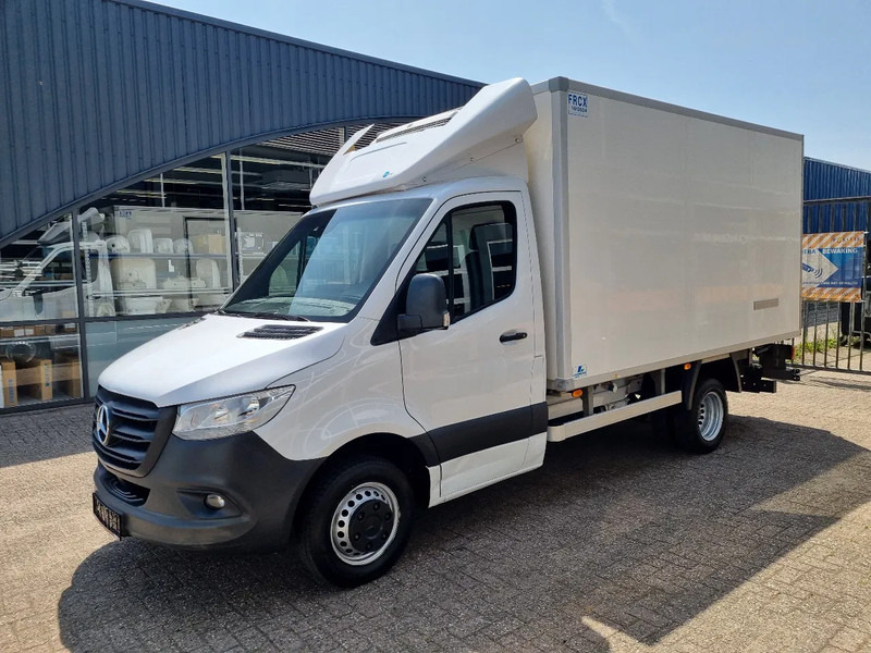 Mercedes-Benz Sprinter 519 CDI 3.0 V6 KUHLKOFFER ATP TK V300MAX ST230V +20C / -20C - Utilitaire frigorifique: photos 4 Mercedes-Benz Sprinter 519 CDI 3.0 V6 KUHLKOFFER ATP TK V300MAX ST230V +20C / -20C - Utilitaire frigorifique: photos 4