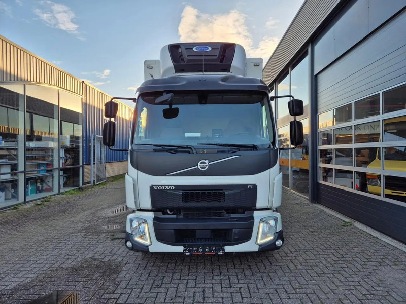 Volvo FL 12.250 Kuhlkoffer Carrier 850MT ST 380V -30/+30/ LBW/ EURO 6 - Camion frigorifique: photos 3 Volvo FL 12.250 Kuhlkoffer Carrier 850MT ST 380V -30/+30/ LBW/ EURO 6 - Camion frigorifique: photos 3