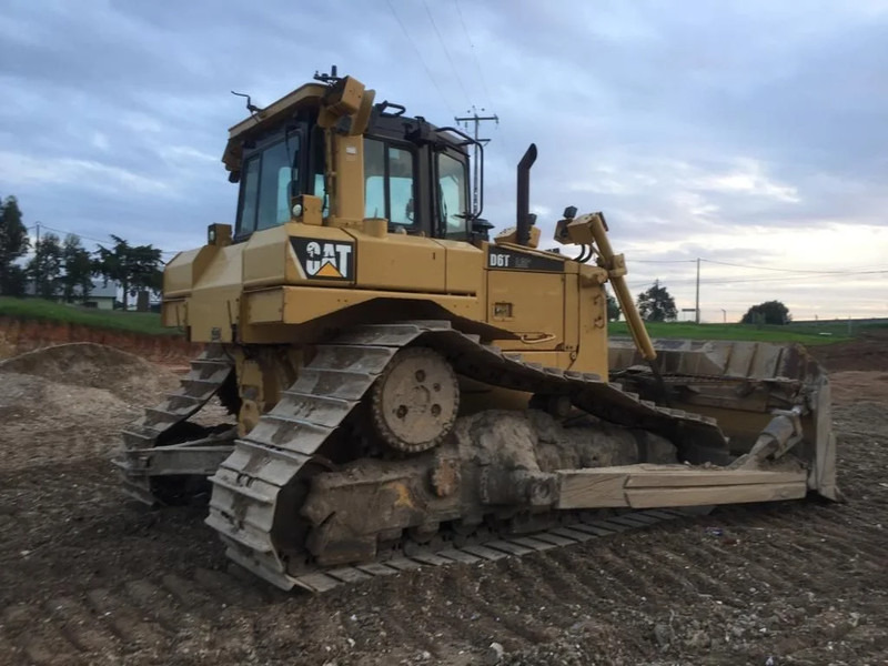 Caterpillar D6T LGP - Bulldozer: photos 5 Caterpillar D6T LGP - Bulldozer: photos 5