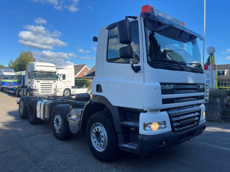 DAF 85.360 8X2 SINGLE CAB CHASSIS - Châssis cabine: photos 4 DAF 85.360 8X2 SINGLE CAB CHASSIS - Châssis cabine: photos 4