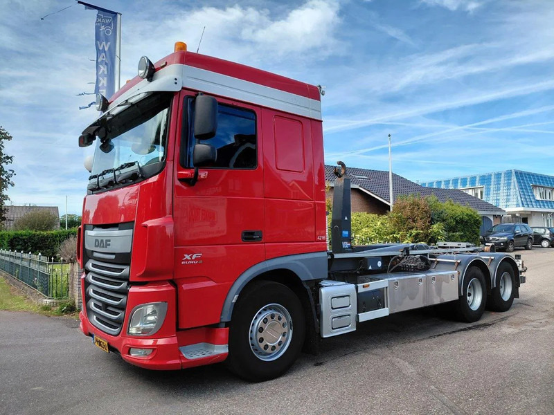 DAF XF 460 Manuel Gearbox 6x2 Container Truck - Camion ampliroll: photos 1 DAF XF 460 Manuel Gearbox 6x2 Container Truck - Camion ampliroll: photos 1