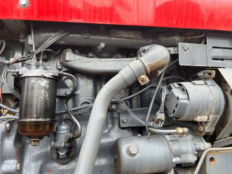 Massey Ferguson 265 MF 265 4x2 tractor - Tracteur agricole: photos 5 Massey Ferguson 265 MF 265 4x2 tractor - Tracteur agricole: photos 5