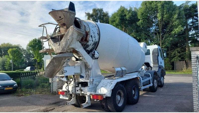 Renault Kerax 370 8x4 Mixer Steel - Camion malaxeur: photos 4 Renault Kerax 370 8x4 Mixer Steel - Camion malaxeur: photos 4