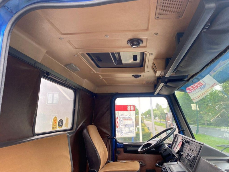 Photo d'intérieur 2: Châssis cabine Scania T82 T 82 4x2 CHASSIS FULL STEEL SUSPENSION