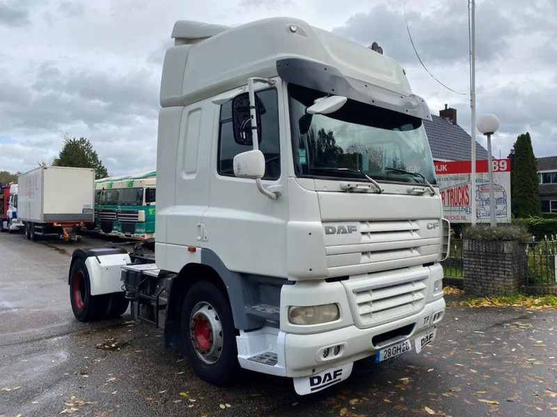 DAF CF 85.410 85CF 410 AUTOMATIC - Tracteur routier: photos 4 DAF CF 85.410 85CF 410 AUTOMATIC - Tracteur routier: photos 4