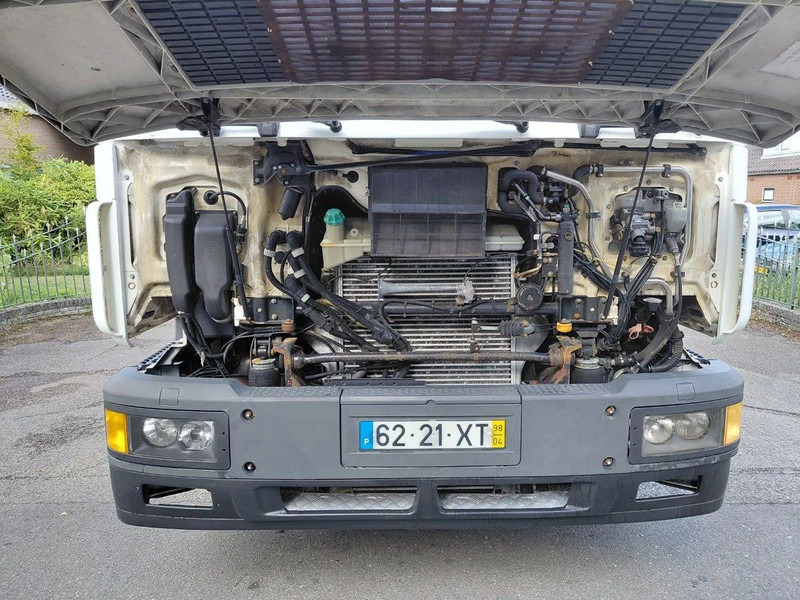 MAN 19.463 F2000 460 HP MANUAL ZF GEARBOX PERFECT CONDITION - Tracteur routier: photos 4 MAN 19.463 F2000 460 HP MANUAL ZF GEARBOX PERFECT CONDITION - Tracteur routier: photos 4