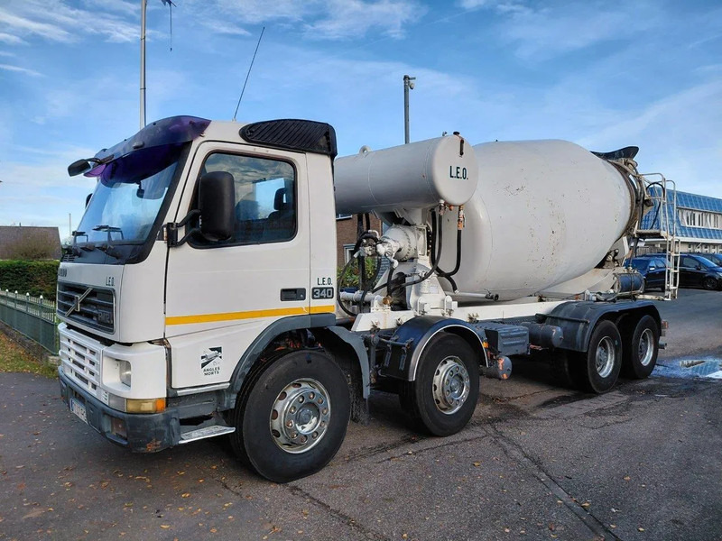 Volvo FM 12.340 8x4 Mixer Steel Suspension - Camion malaxeur: photos 1 Volvo FM 12.340 8x4 Mixer Steel Suspension - Camion malaxeur: photos 1