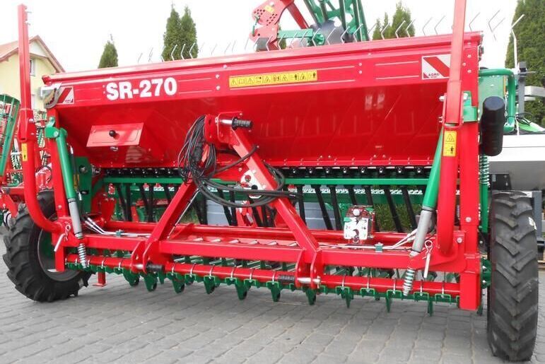 AGRO-MASZ Seed drill/ Siewnik rzędowy SR-270 - Semoir: photos 4 AGRO-MASZ Seed drill/ Siewnik rzędowy SR-270 - Semoir: photos 4