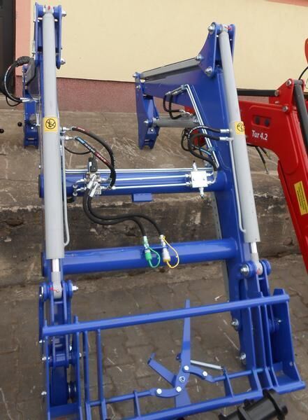 Metal-Technik Frontlader für Claas/ Front loader/ Ładowacz TUR - Chargeur frontal pour tracteur pour Machine agricole: photos 5 Metal-Technik Frontlader für Claas/ Front loader/ Ładowacz TUR - Chargeur frontal pour tracteur pour Machine agricole: photos 5