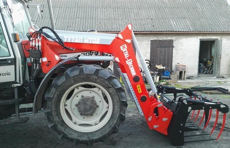Metal-Technik MASSEY FERGUSON MT-03 - Chargeur frontal pour tracteur pour Tracteur agricole: photos 1 Metal-Technik MASSEY FERGUSON MT-03 - Chargeur frontal pour tracteur pour Tracteur agricole: photos 1