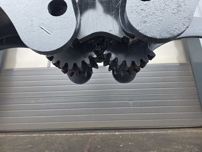 Liebherr gm20c refurbisch log grapple wood grab liebherr lh - Pinces pour Engins de chantier: photos 4 Liebherr gm20c refurbisch log grapple wood grab liebherr lh - Pinces pour Engins de chantier: photos 4