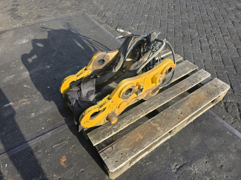 Liebherr likufix sw33 liebherr likufix sw 33 - Attache rapide pour Engins de chantier: photos 3 Liebherr likufix sw33 liebherr likufix sw 33 - Attache rapide pour Engins de chantier: photos 3