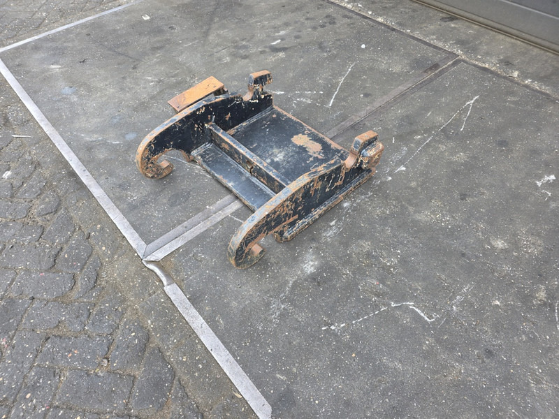 Kopplaat cw30 cw 40 adaptorplate cw30 cw40 - Attache rapide pour Engins de chantier: photos 1 Kopplaat cw30 cw 40 adaptorplate cw30 cw40 - Attache rapide pour Engins de chantier: photos 1