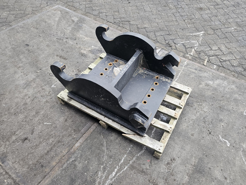 Kopplaat cw45 s cat patroon verachtert patroon - Attache rapide pour Engins de chantier: photos 3 Kopplaat cw45 s cat patroon verachtert patroon - Attache rapide pour Engins de chantier: photos 3