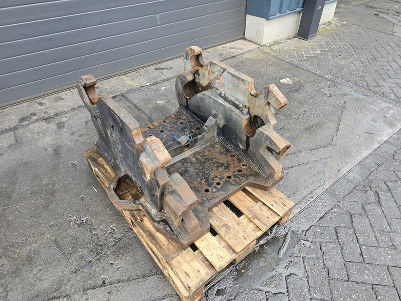 Kopplaat cw55s cw45s demarec dubbele kopplaat cw45s cw55s demarec - Attache rapide pour Engins de chantier: photos 4 Kopplaat cw55s cw45s demarec dubbele kopplaat cw45s cw55s demarec - Attache rapide pour Engins de chantier: photos 4