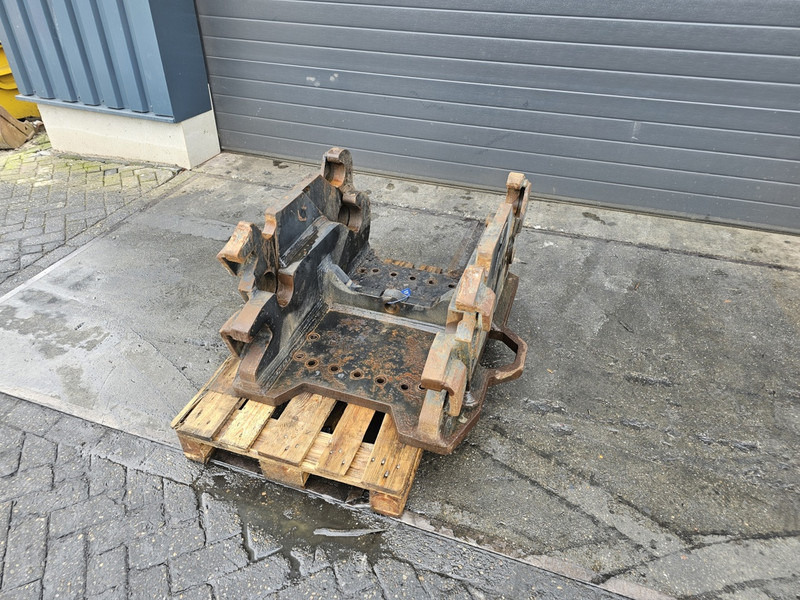 Kopplaat cw55s cw45s demarec dubbele kopplaat cw45s cw55s demarec - Attache rapide pour Engins de chantier: photos 1 Kopplaat cw55s cw45s demarec dubbele kopplaat cw45s cw55s demarec - Attache rapide pour Engins de chantier: photos 1