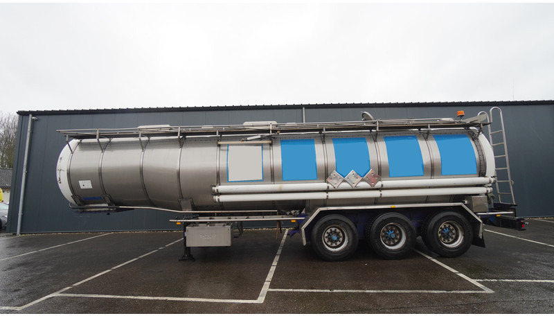 Burg 3 AXLE WATER TANK 32.000LTR - Semi-remorque citerne: photos 1 Burg 3 AXLE WATER TANK 32.000LTR - Semi-remorque citerne: photos 1