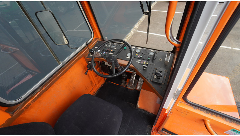 Terberg YT SL 1020 - Engins de chantier: photos 5 Terberg YT SL 1020 - Engins de chantier: photos 5