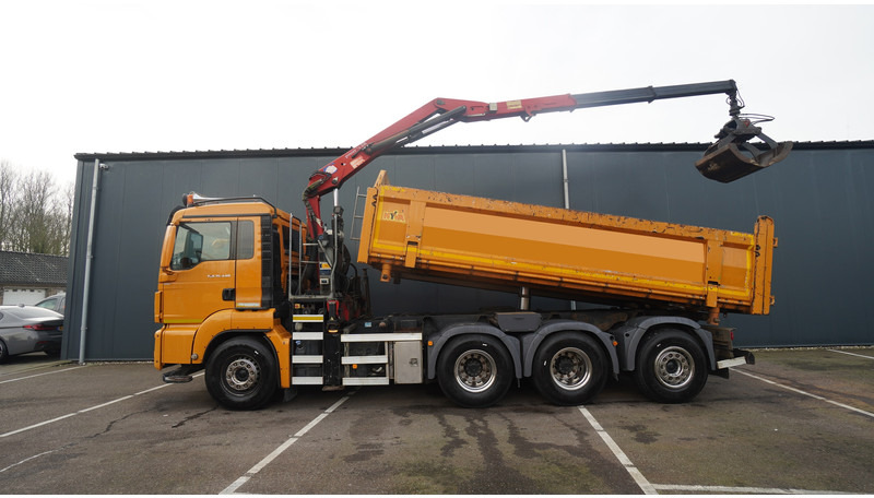 MAN TGS 35-440 8X4 2 SIDE TIPPER WITH HMF Z 1943 CRANE 415.000KM - Camion grue: photos 1 MAN TGS 35-440 8X4 2 SIDE TIPPER WITH HMF Z 1943 CRANE 415.000KM - Camion grue: photos 1